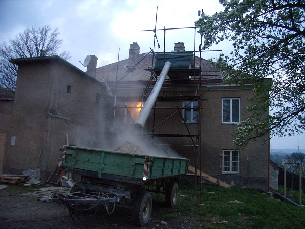 Oprava střechy 13. 4. 2008