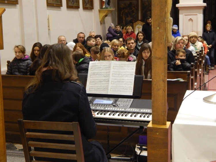 Adventní koncert ZUŠ v Roštíně